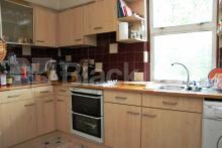 			NEW INSTRUCTION!, 4 Bedroom, 1 bath, 1 reception Maisonette			 Maryland Road, WOOD GREEN